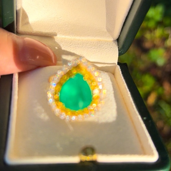 6 cts colombian emerald and diamonds ring in 18k gold - Picture 6 of 6
